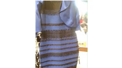 Opponent - @Fafnucek: ta sukienka jest niebieska, nie wiem gdzie wy złotą widzicie