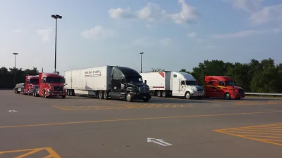 miki4ever - #czescusa

#zagranico

#truckboners



Parking pod Walmartem. Co ciekawe,...