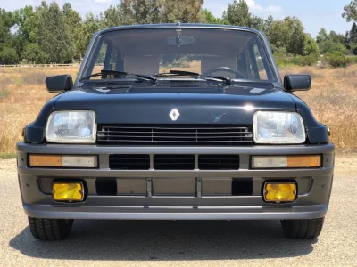 francuskie - Wymiatacz: Renault R5 Turbo Evolution 

Sercem modelu jest czterocylin...