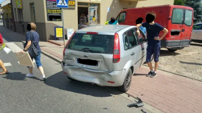 c.....5 - Czołem Mirki, kiedyś wrzucałem fotkę swojej Fiesty jak sobie nakleiłem z ty...