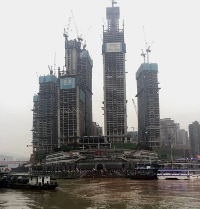 Lukardio - #architektura #wiezowce #chiny #inwestycje #ciekawostki #chongqing ##!$%@?