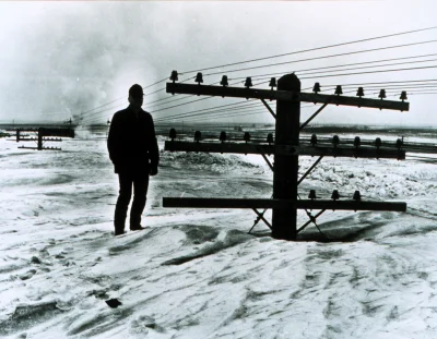 besiege - 12 metrów śniegu, Dakota 1966

#zreddita #ciekawostki #fotografia #zima