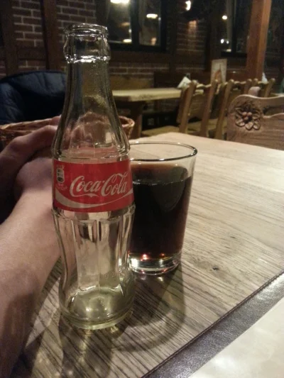 maciejowy - Cola jak juz to tylko z butelki. To jest tak ważne jak ważny był król lew...