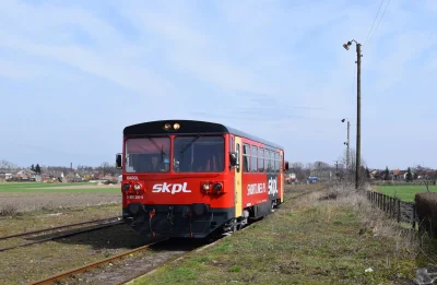 lolingPL - 25.03.2017 | Pleszew Wąsk. (Kowalew) Motorak 810 210-5 "Karol" należący do...