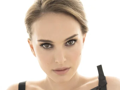 Marcines - @JajecznicaNaGrzankach: 
Natalie Portman <3