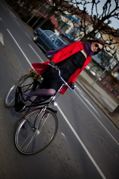 w.....r - Bardzo stare i bardzo fajne znalezione na #szczecin #cyclechic http://rower...