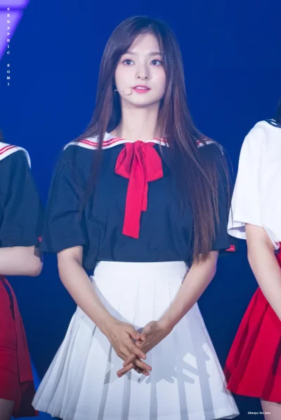 XKHYCCB2dX - #nagyung #fromis9 
#koreanka