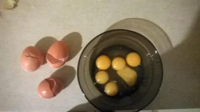 maciejkoks - 3 jajca 6 żółtek ( ͡° ͜ʖ ͡°)

#kolacja