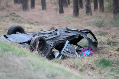 themax - normalne auto nie pęka w pół od tak sobie, składany bez wątpienia.