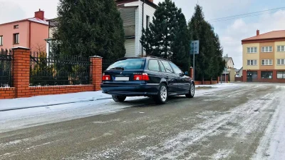 imponujacy - Też mam Touringa i bardzo sobie chwalę, przez 4 lata żadnych, nawet najm...