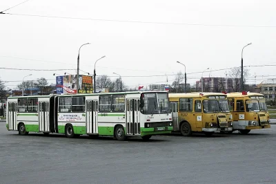 I.....0 - Zaledwie rok wcześniej, w 2001, powstała ostatnia Ikarusów z harmonijkowymi...