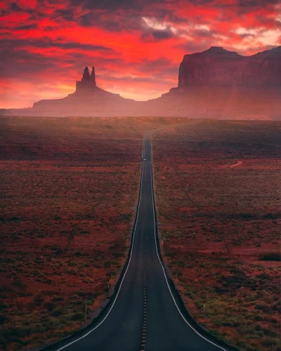 Castellano - Monument Valley, czyli Dolina Pomników. Arizona. Stany Zjednoczone
foto...