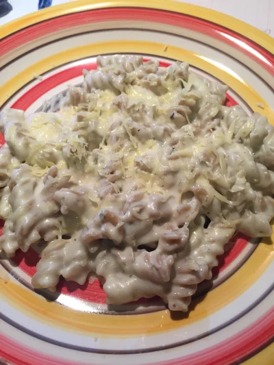 raider87 - Domowe mac&cheese #gotujzwykopem wygląda jak papka ale pyszne (｡◕‿‿◕｡)