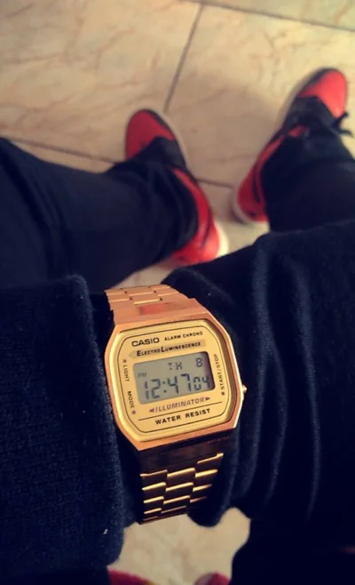 diszef - @Vantrilio: Te zegarki są teraz modne, może nie u nas, ale są ( ͡° ͜ʖ ͡°) Mi...