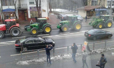 Jacob - Sensacja, protestujący rolnicy przejechali przez mińsk, 500 traktorów na głów...