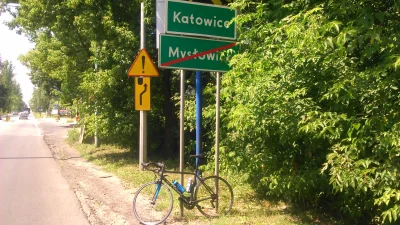 kiwacz - 72 789 - 221 = 72 568

#rowerowykrakow czyli ja i @wspodnicynamtb odwiedzi...