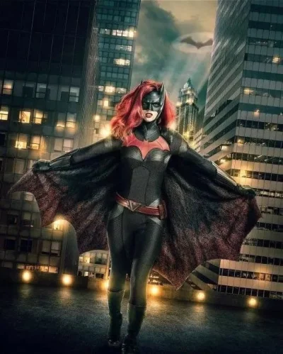 3Jet - Tak się prezentuje Batwoman, która się pojawi w kolejnym crossoverze seriali C...