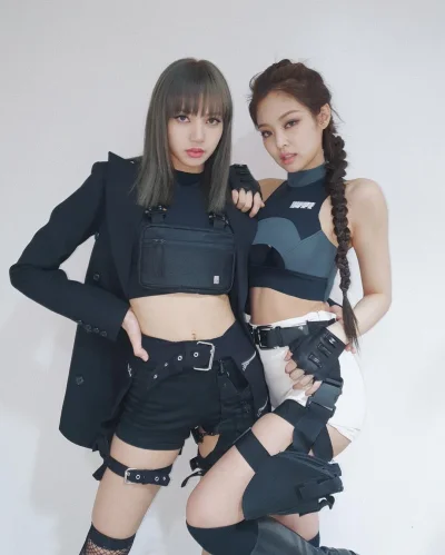 XKHYCCB2dX - #jennie #lisa #blackpink 
#koreanka #tajka