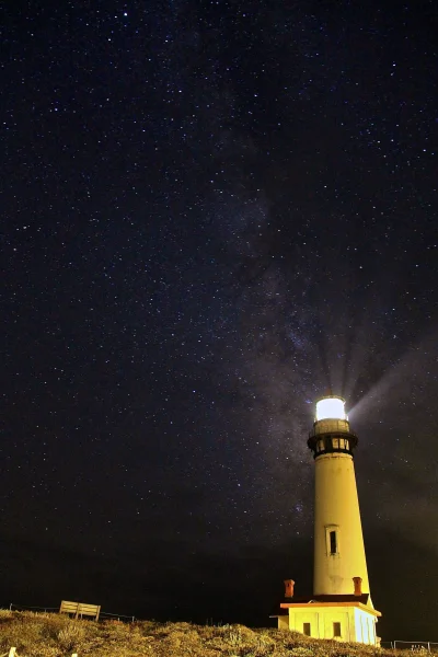 lennyface - #astronomia #kosmosboners 
Pigeon Point Lighthouse, Pescadero, CA. [OC] ...