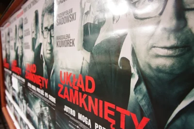 darbarian - Gdańską politykę urzędniczą pięknie pokazał film "układ zamknięty". Tylko...