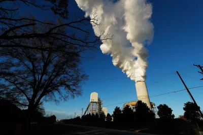 RFpNeFeFiFcL - Lobbyści w przemyśle węglowym twierdzą, że "brudne" paliwa kopalne są ...