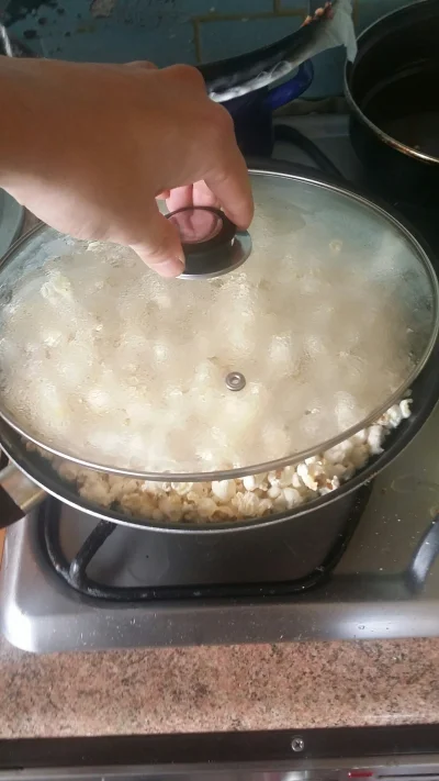 Niebadzlosiem - @Niebadzlosiem 1zl paczk popcornu, olej no z 50gr zużyje, gaz z 30gr ...