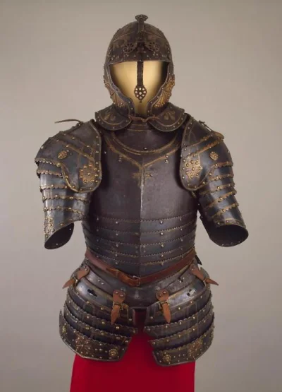 Variv - #militaria #zbroja 

 French half armor, early 17th century from The Hermita...