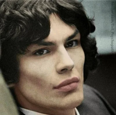 Ezev - Richard Ramirez był seryjnym mordercom. Zabił 14 osób. Podczas pobytu w więzie...