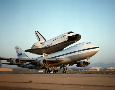 d.....4 - 747 SCA i Endeavour startujący z NASA Dryden Flight Research Center, 28.06....