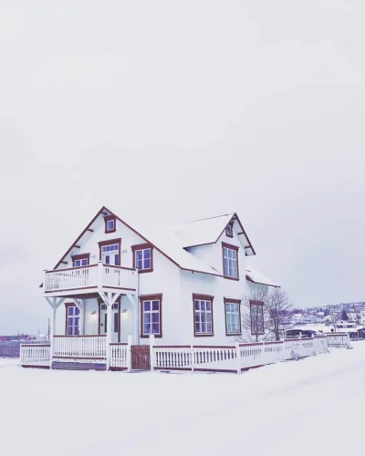 Niebadzsmokiem - Domek na Islandii

#islandia #estetyczneobrazki #zima