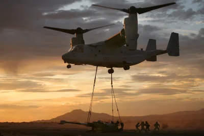 K.....z - V-22 Osprey transportujący haubicę M777



#militaria #militaryboners #armi...