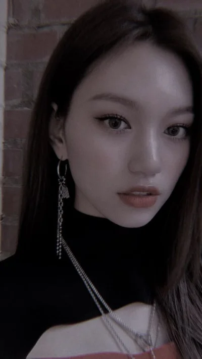 Patzzz - #doyeon #wekimeki 
#koreanka