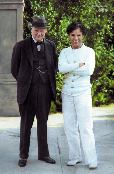 kodishu - Koloryzowane zdjęcie. 
Winston Churchill I Charlie Chaplin 1929r.
#ciekawos...