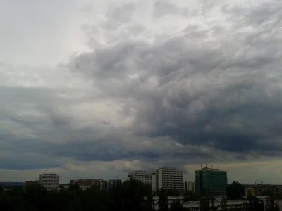 Sciurus - Taka tam chmurka nad #krakow
#wlasnatworczosc #niebo #fotografia #zdjecia