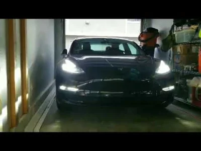 anon-anon - Kiedyś się nie uda... "Summon" w akcji: Tesla Model 3. 

Źródło: https:...