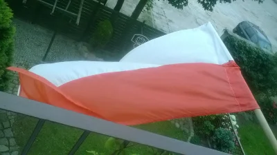 klikus - Wieszając polską flagę dla uczczenia Poznańskiego Czerwca 56' - tłumaczyłem ...