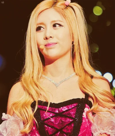 Krauzzer - #qri #tara #koreanka #kpop