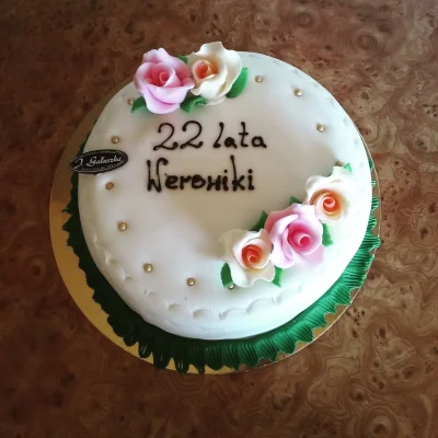 B.....7 - #urodziny #tort #slodycze. Miraski dziś skończyłam 22 lat! Proszę się częst...
