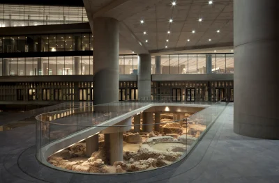 quiksilver - Muzeum Akropolu, znajduje się w odległości 300 metrów od Partenonu. Muze...