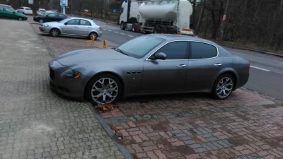 quotta - @Darth_Gohan specjalnie dla Ciebie spod ;) #maserati #carboners