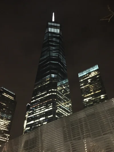 R2D2zSosnowca - Takie tam...
#r2d2zwiedza 
Jakiś budyneczek ;) NYC