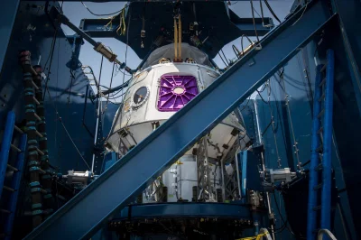 Matt_888 - SpaceX właśnie udostępnił zdjęcie z testów załogowego Dragona. Dodatkowo t...