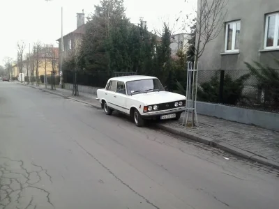 DaRecky - Brat wyłapał tego kanta w SH, zajebisty! 



#fiat125p #motoryzacja #carbon...