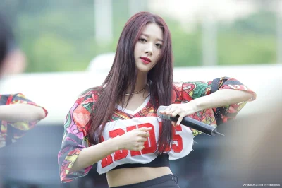 K.....o - #minha #ninemuses 
#koreanka