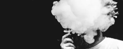 THC-THC - @THC-THC: Aromaty zawarte w e-papierosach atakują leukocyty W powietrzu uno...