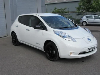 m.....z - @takashi20: @WesolySromek: Nissan Leaf, ktory jest o wiele pojemniejszym i ...