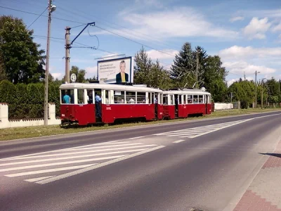 S.....e - W wakacje można było przejechać się na tej linii składem zabytkowych tramwa...