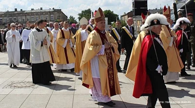 gtredakcja - Święty Antoni i lesbijka Łuczak
http://gazetatrybunalska.pl/2016/06/swi...