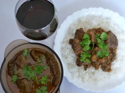 paramyksowiroza - Vindaloo to taki trochę kundel kulinarny. Sprowadzony w XVI wieku n...