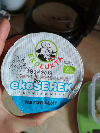 hangover - Ten serek jest po prostu zajebisty. Ma tyle białka co skyr, ale więcej tłu...